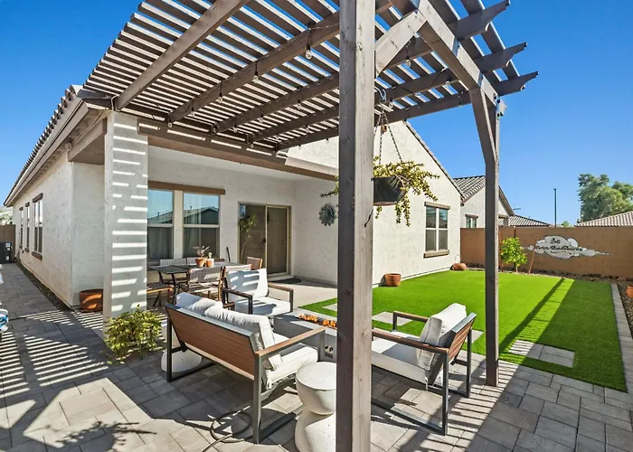 Desert Chic Oasis Near Stadium Bbq Holiday home *